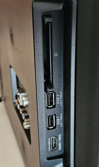 TV LED 32" Philips Full HD Smart WiFi TDT 2 Sat.