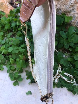 Pochette Louis Vuitton Blanco roto