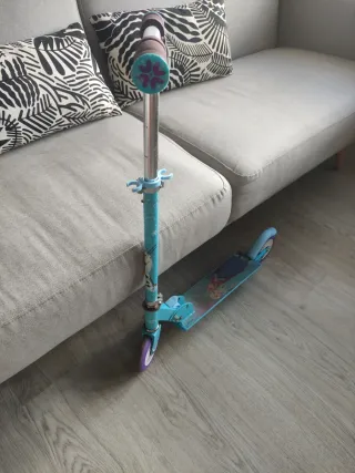 Patinete infantil Frozen