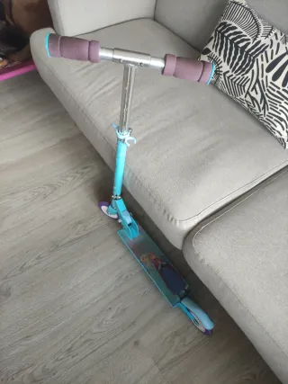 Patinete infantil Frozen