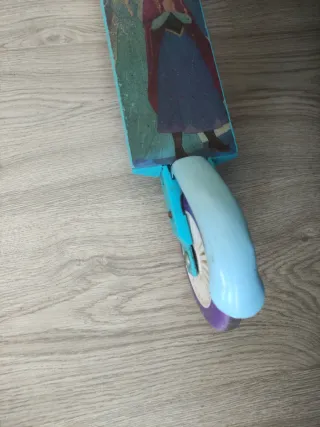 Patinete infantil Frozen