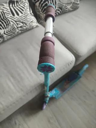 Patinete infantil Frozen