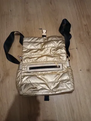 2 Bolsos Acolchados Negro y Dorado