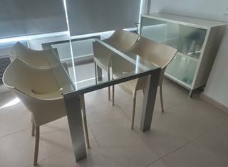 Aparador, mesa comedor y 4 sillas, publica separad