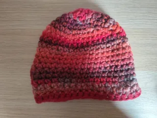 Gorro de lana tejido con flor