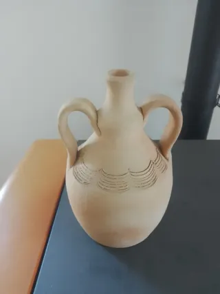 Vaso in terracotta con manici