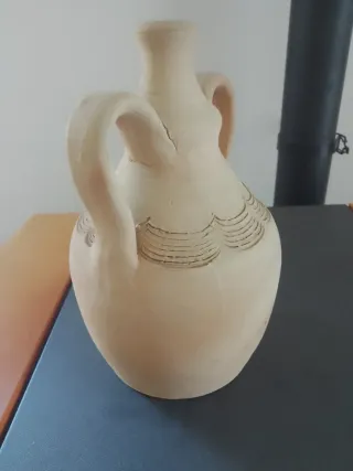 Vaso in terracotta con manici