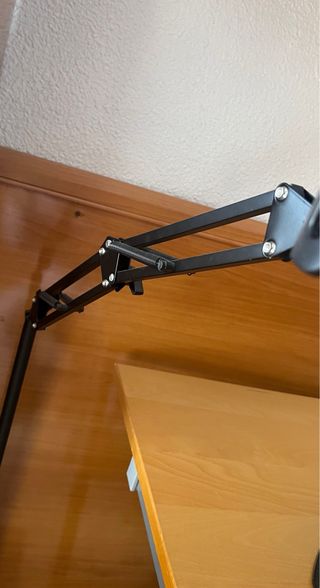 Soporte metálico móvil/tablet/iPad