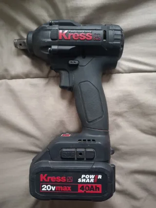 Atornillador  impacto Kress 20Vmax 4.0Ah muy poco