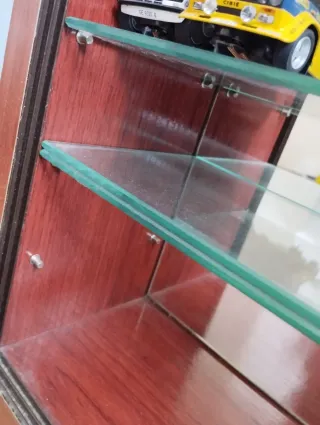 Vitrina expositora para coches, motos, etcétera