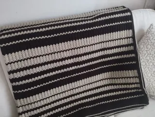 Manta lana tejida a mano rayas beige/negro