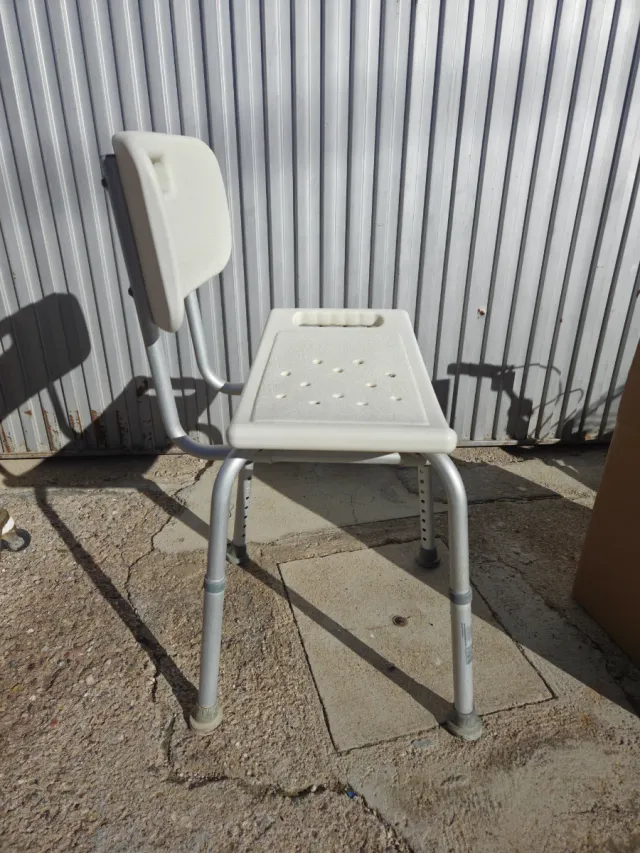 Silla de ducha con respaldo