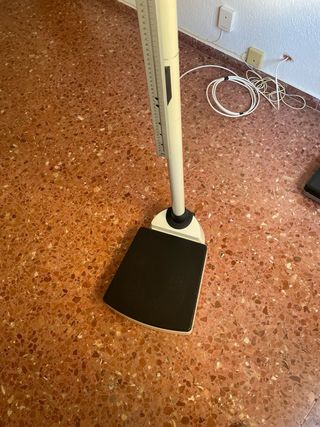 Báscula SECA mecánica con tallímetro
