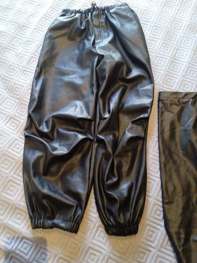 Pantalones niña polipiel negros