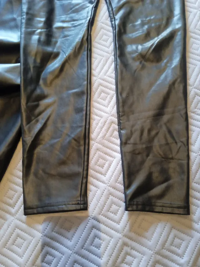 Pantalones niña polipiel negros