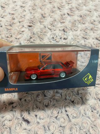 Coche a escala 1:64  BMW e30 M3