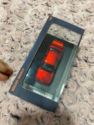 Coche a escala 1:64  BMW e30 M3
