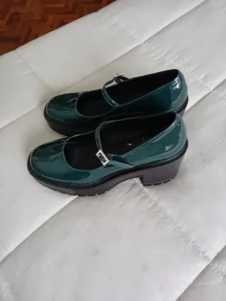 Zapatos charol verde tacón plataforma n°40