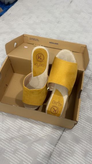 Sandalias Kylie Amarillas