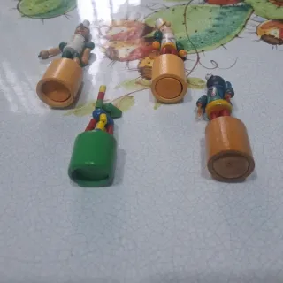 4 statuette vintage legno, tra cui Pinocchio