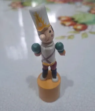 4 statuette vintage legno, tra cui Pinocchio