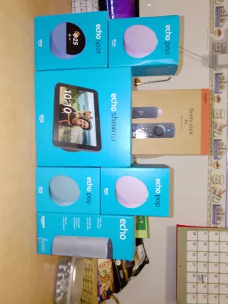 Pacchetto Amazon Alexa Echo Spot e Echo Pop