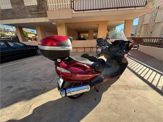 Suzuki Burgman 650 Granate