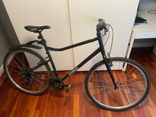 Bicicleta urbana negra