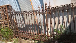 Antico cancello in ferro battuto 150x180cm