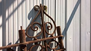 Antico cancello in ferro battuto 150x180cm