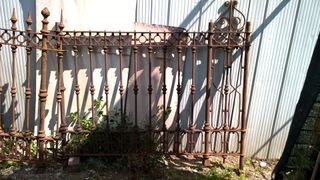 Antico cancello in ferro battuto 150x180cm