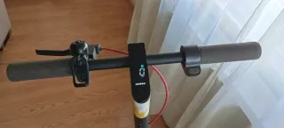 2 Patinetes Eléctricos Negros