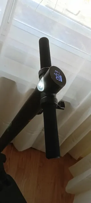 2 Patinetes Eléctricos Negros