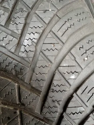 COPPIA PNEUMATICI INVERNALI HANKOOK 185/65/14 USAT