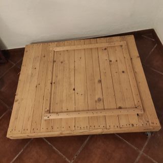 Palet de madera con ruedas