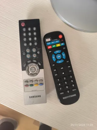 Televisor Samsung LCD Negro/Plateado