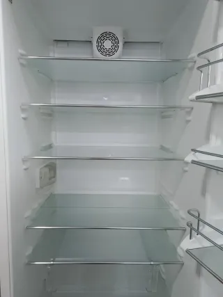 Nevera Liebherr blanca