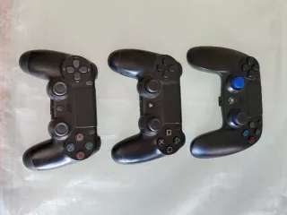 PS4 (PlayStation 4) + 3 Mandos + 5 Juegos