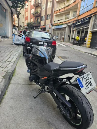 URGE VENTA DE MOTO kawasaki z800abs  2016