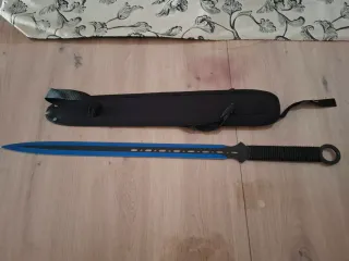 Herramienta de corte azul