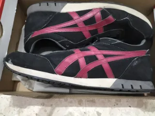 Zapatillas Asics Negras y Rosas