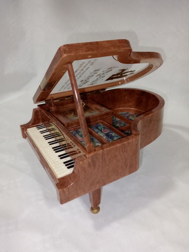 Joyero Musical Piano Marrón