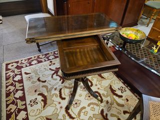 Mesa de jogo / Consola - ótimo estado