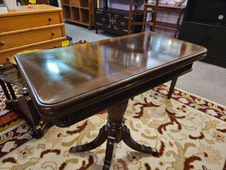 Mesa de jogo / Consola - ótimo estado