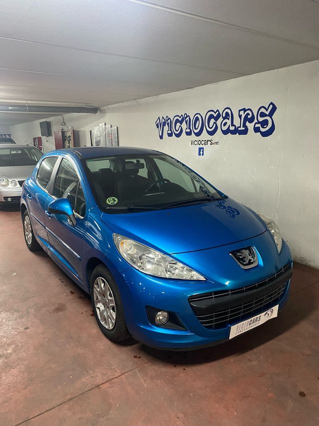 Peugeot 207 2011