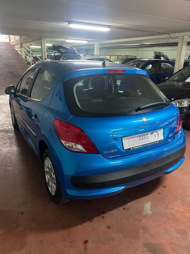 Peugeot 207 2011