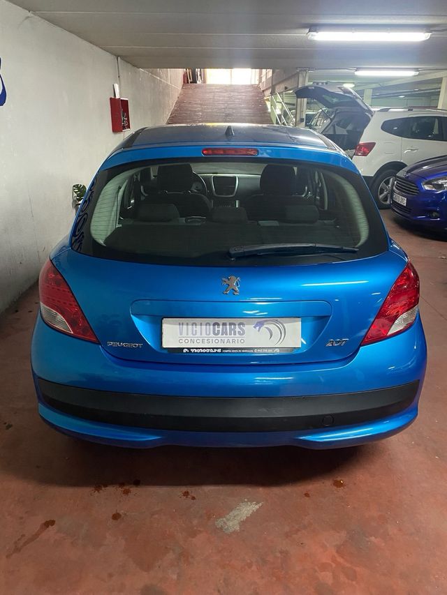 Peugeot 207 2011