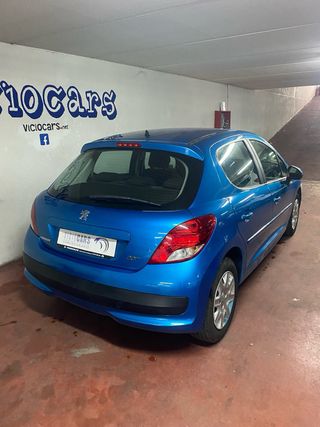 Peugeot 207 2011