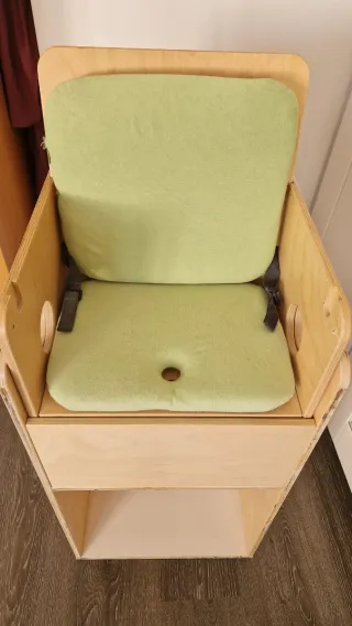 Trona evolutiva madera y cojines