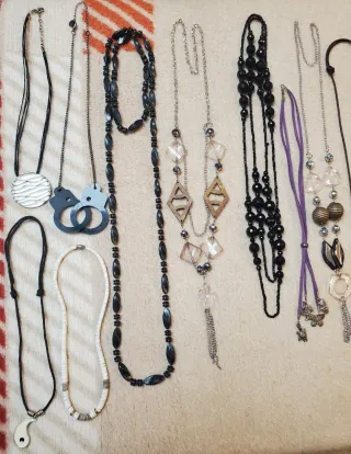 Lote bisutería 30 piezas